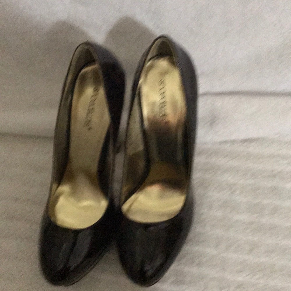 Dark brown cheetah like print heels - Picture 1 of 4